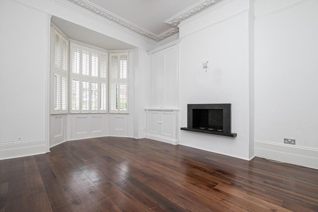 Palmerston Road, Buckhurst Hill - View 2