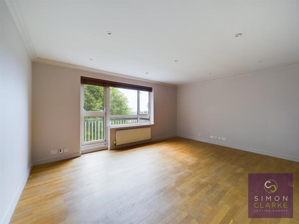 Main image of property: Lyonsdown Road, New Barnet, EN5