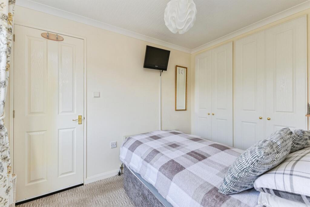House in Torquay, Torbay - More