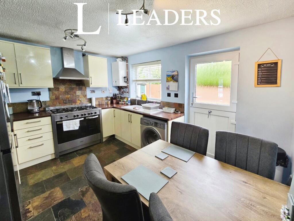 House in Lincoln - View 4