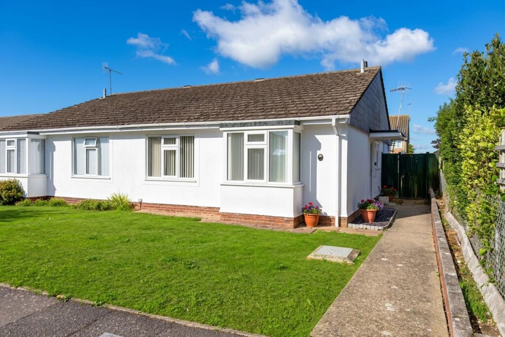 Main image of property: Middle Mead, Littlehampton, BN17