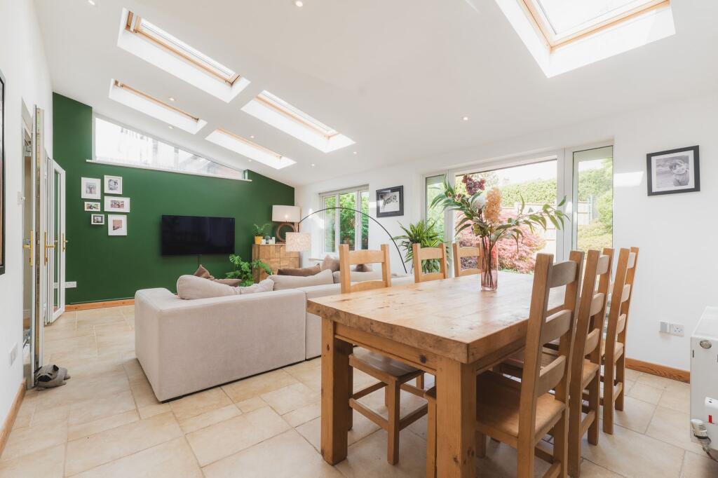25 Walkers Lane Tarporley, CW6 0BX photo 4