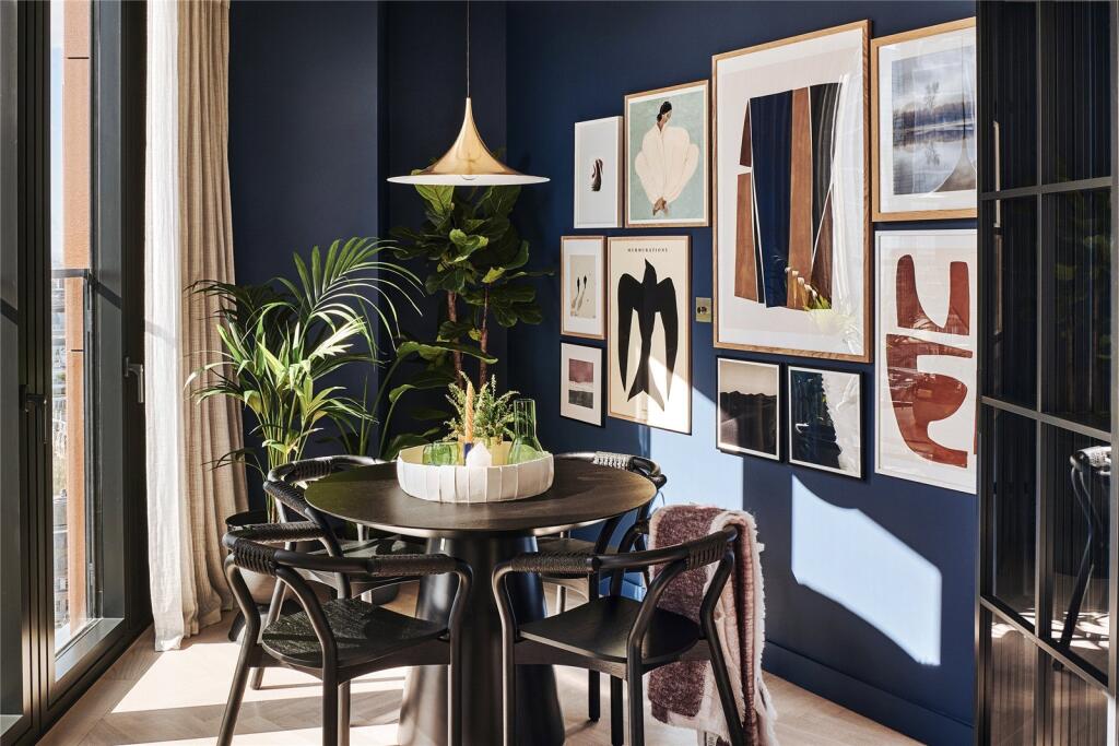 Apartment in London - More