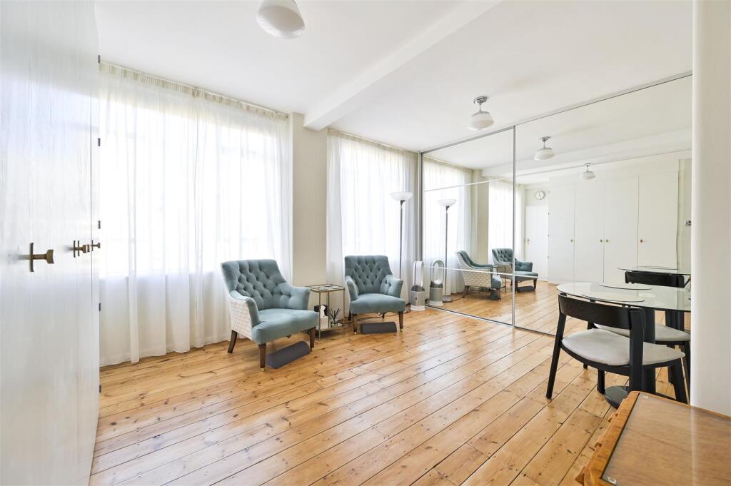Apartment in London - View 3