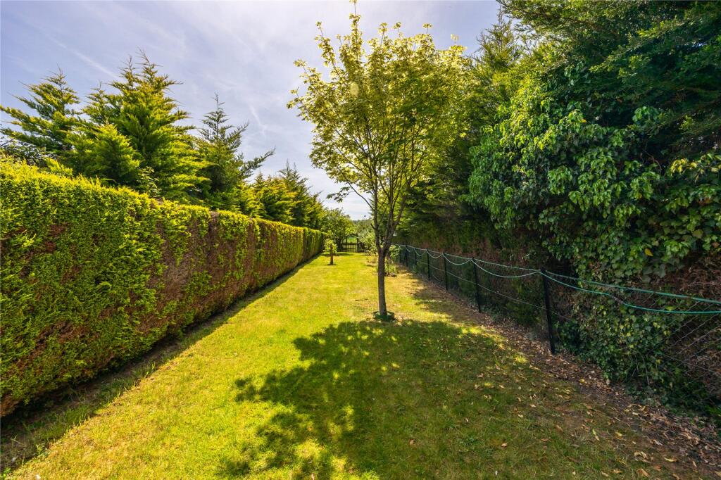 House in Houghton Conquest, Central Bedfordshire - View 2