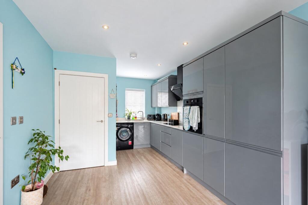 House in East Lindsey, Stickney - More