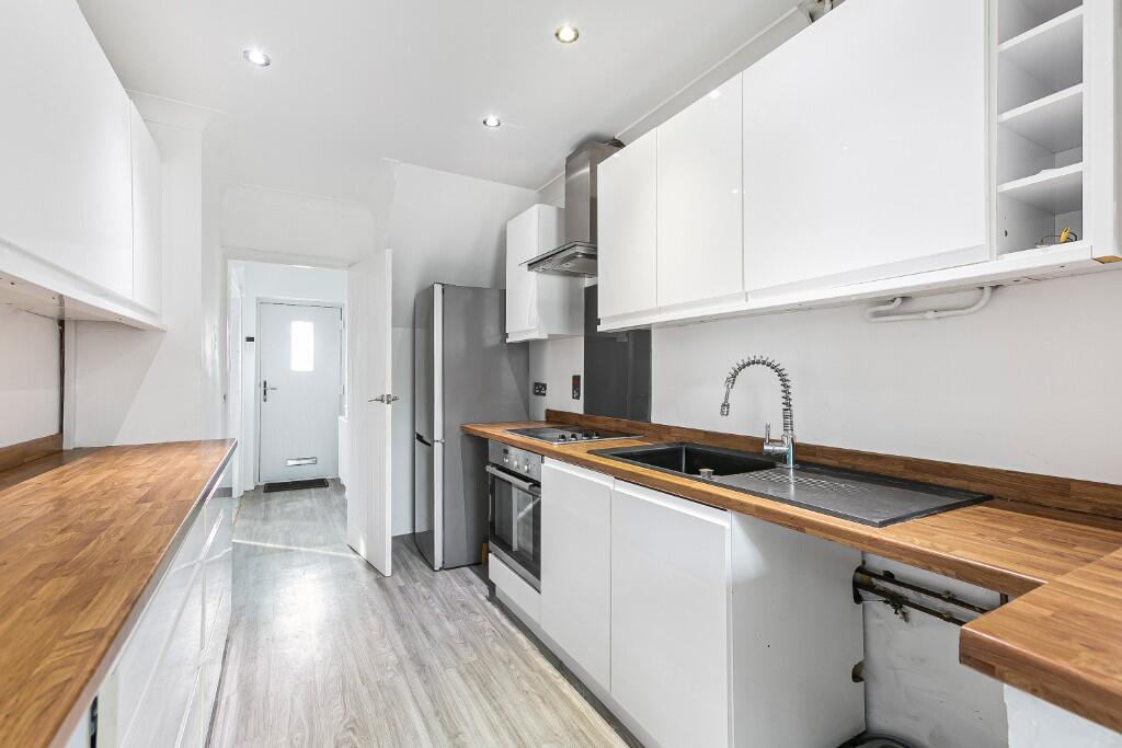 Wainwright Avenue, Brentwood, Essex, CM13 photo 3