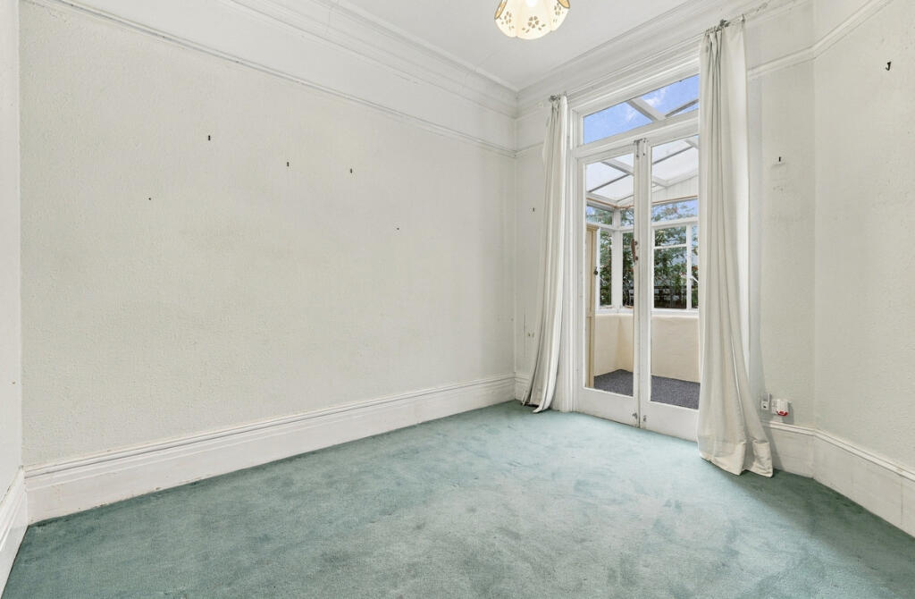 Valkyrie Road, Westcliff-on-Sea, SS0 photo 4