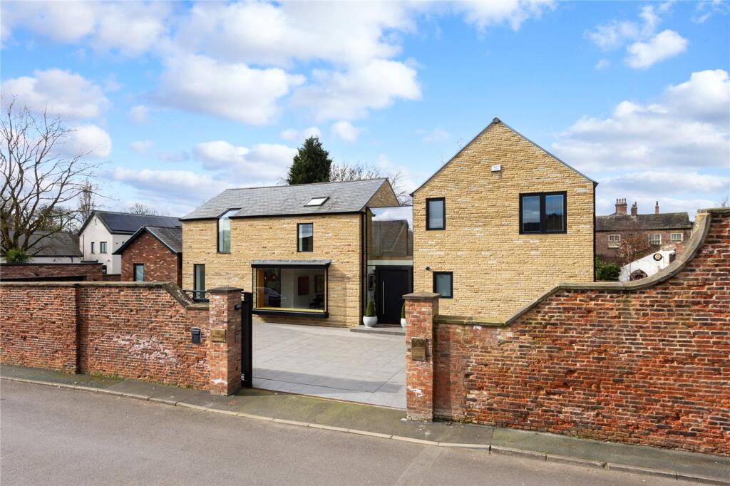Farrer Lane, Oulton, Leeds, West Yorkshire, LS26 photo 2