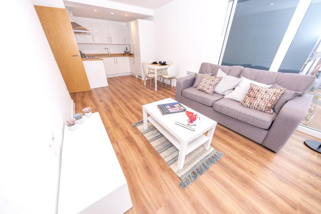 Apartment in Manchester - View 5