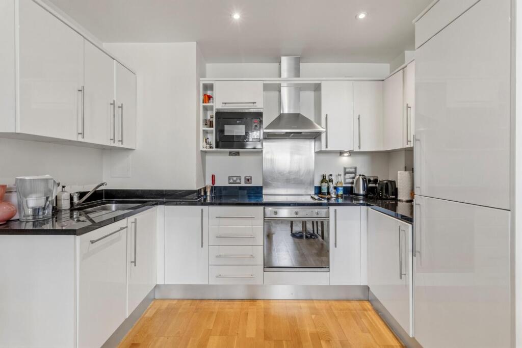 Apartment in London - View 5