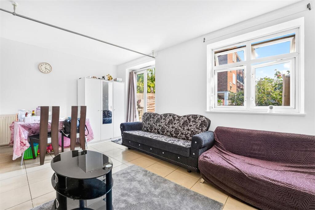 Apartment in London - View 4