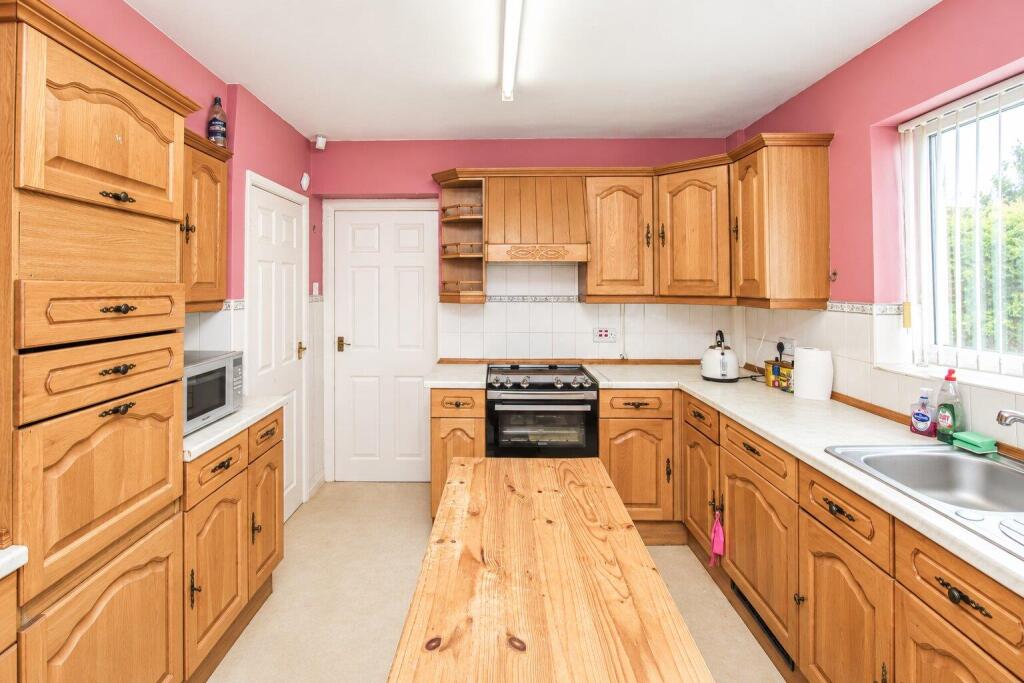 House in Wakefield - View 4