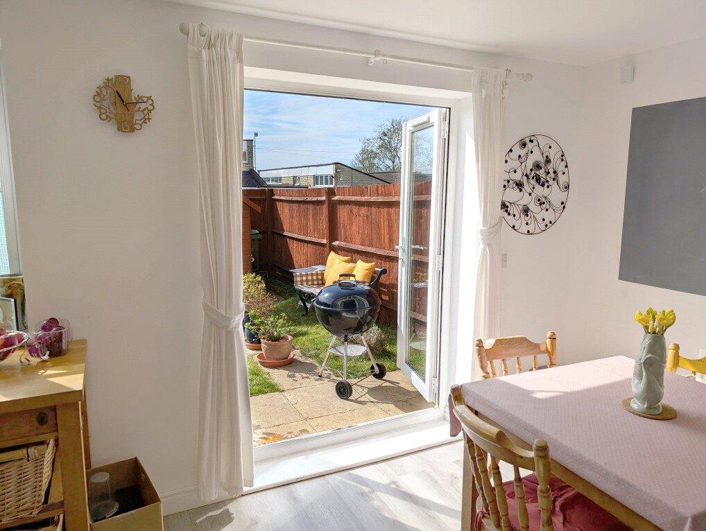House in Newbury, West Berkshire - More