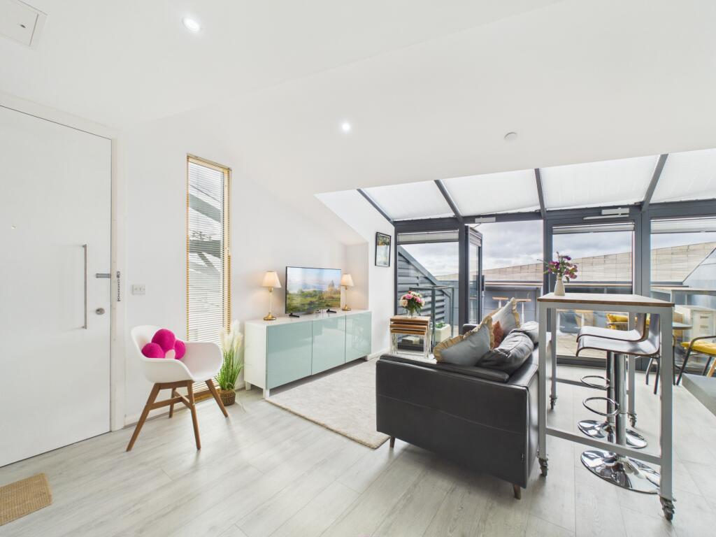Main image of property: Mann Island, 15, L3