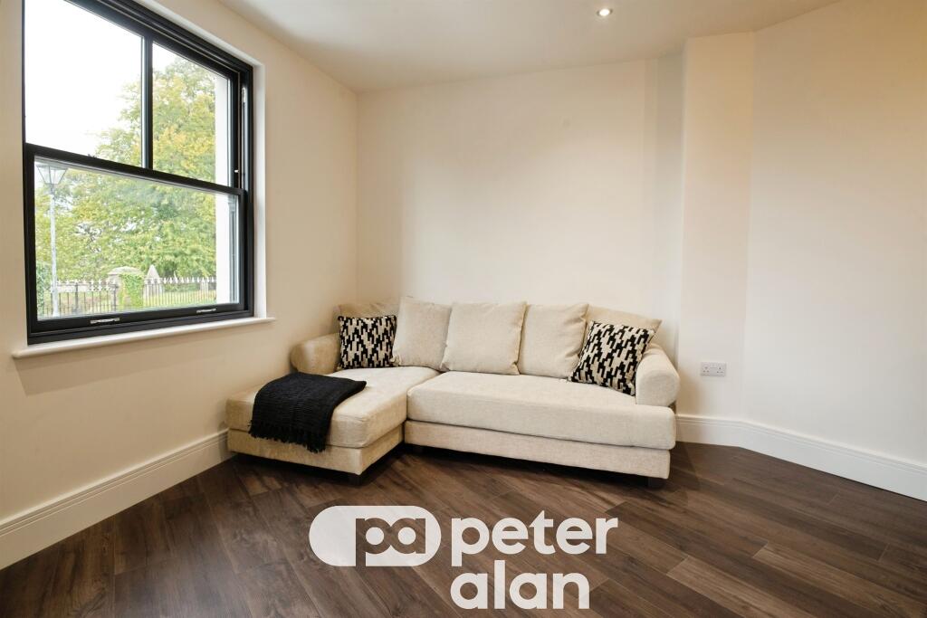 Apartment in Newport, St. Woolos, Stow Hill - More