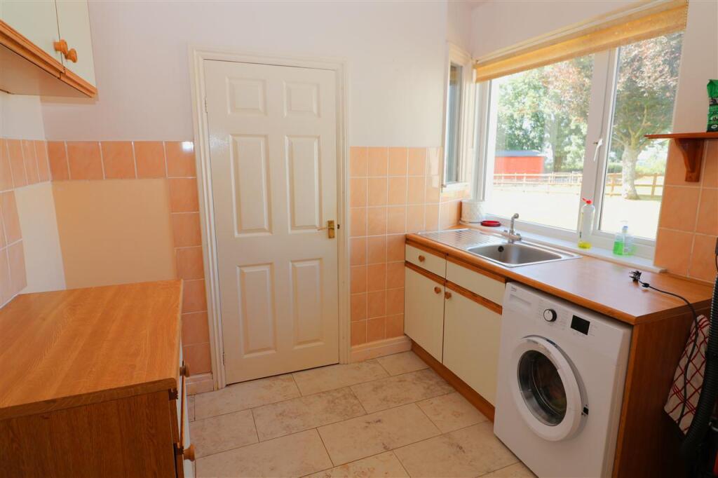 House in Swansea, Spittal - View 5