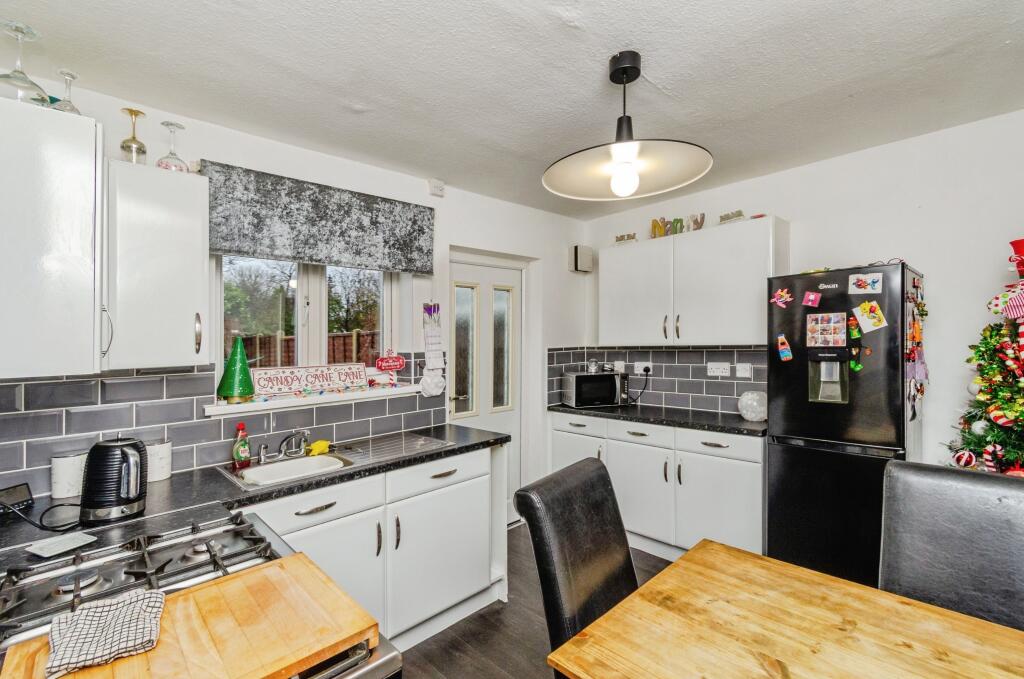 Wolseley Road, Bilston, WV14 photo 2