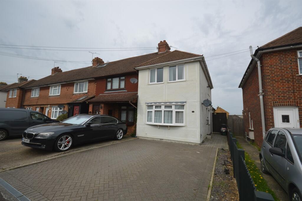 2-bed terraced on Buckwoods Road, Braintree, Essex, CM7, £285,000