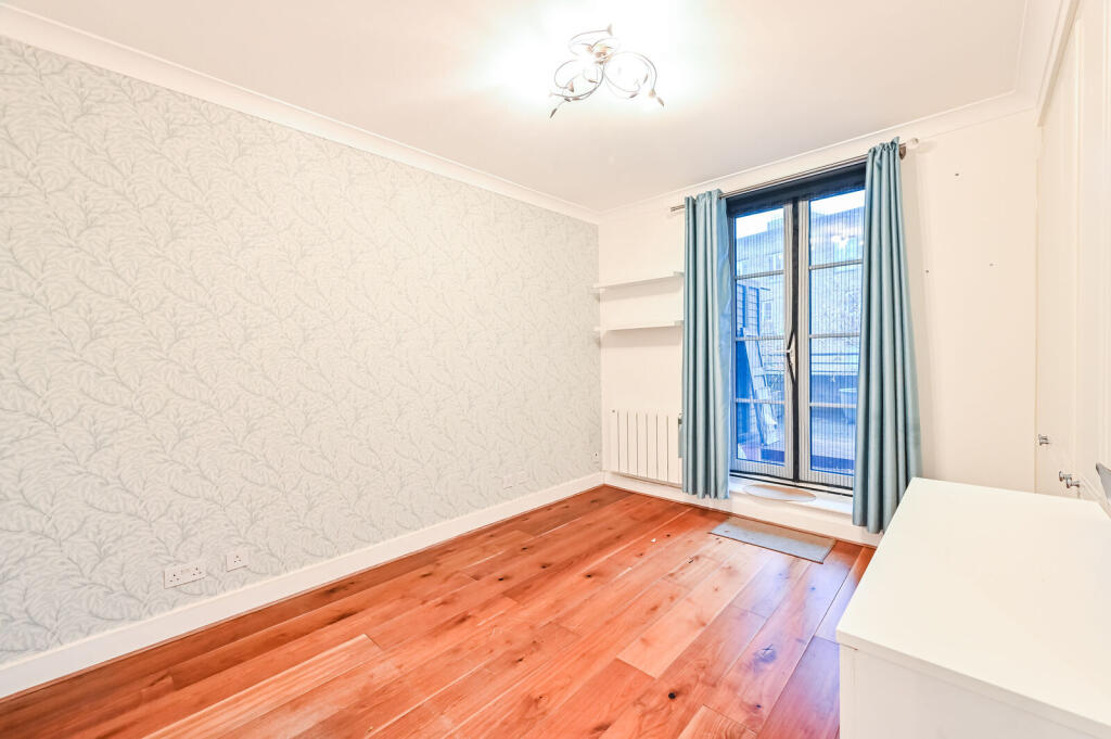 Apartment in London - More