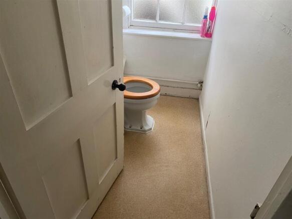 Toilet.jpg