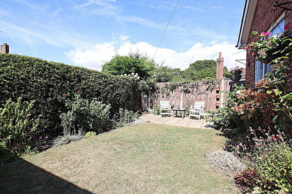 House in Clacton-on-Sea, Holland-on-Sea - View 4
