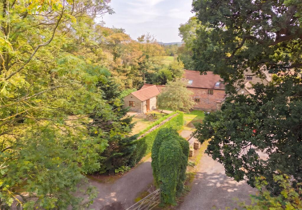 Main image of property: Newbold Road, Chesterfield, S41