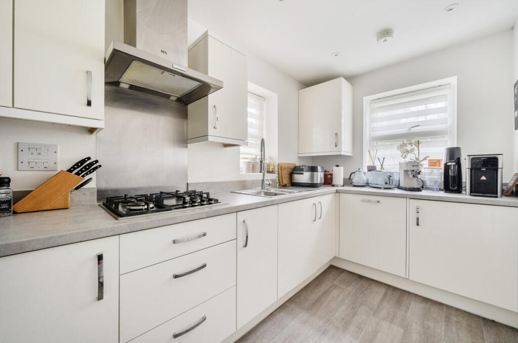 House in Wokingham - View 3