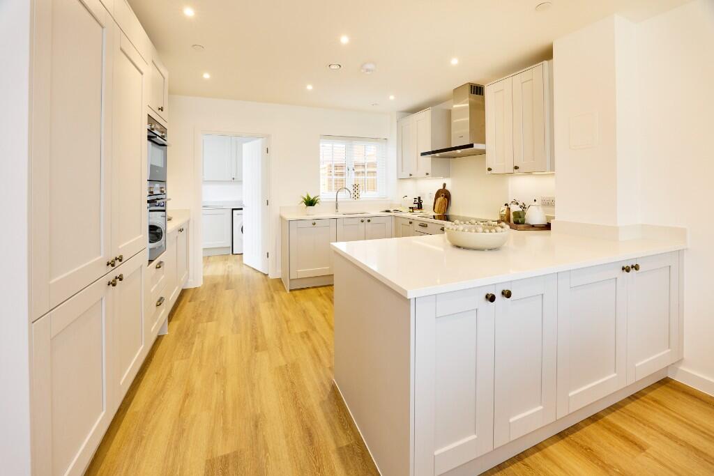 Main image of property: Clayhill Road,
Burghfield Common,
RG7 3NZ