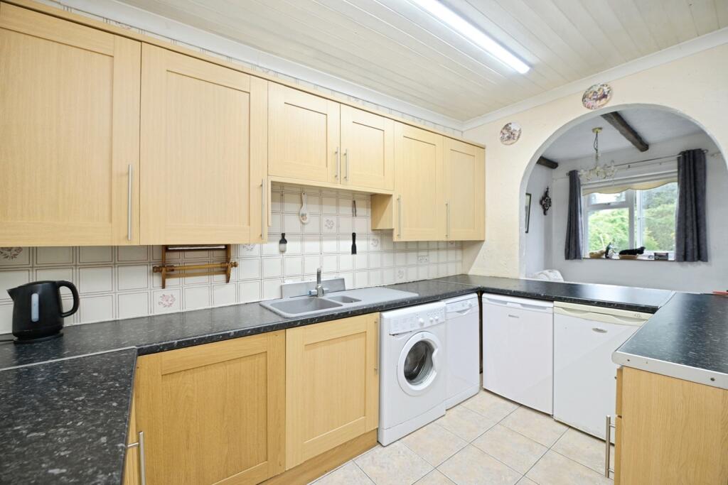 House in Romford - More