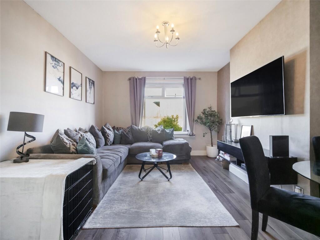 Apartment in Glasgow - View 3