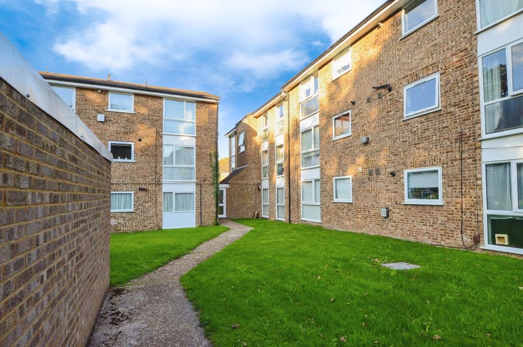 Thamesdale, London Colney, St. Albans