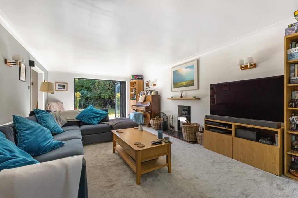 House in Winchester, Littleton and Harestock - More