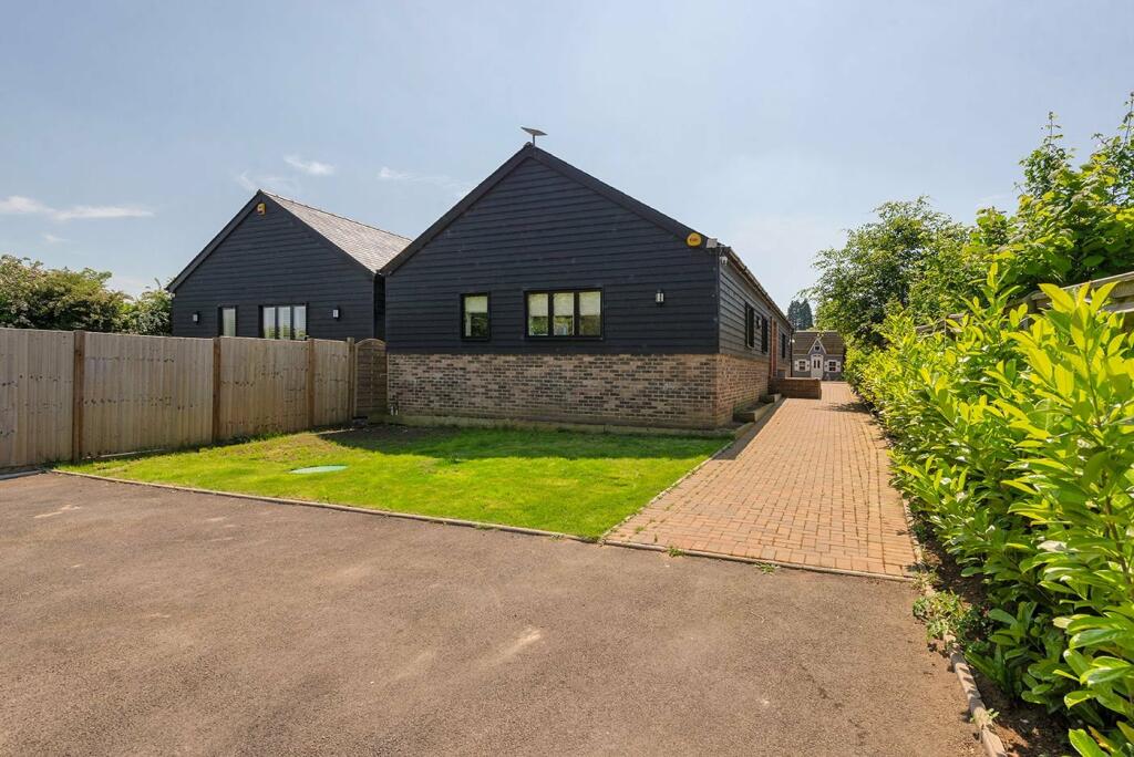 Main image of property: NO FORWARD CHAIN - Plaxdale Green Road, Stansted, TN15 7PB