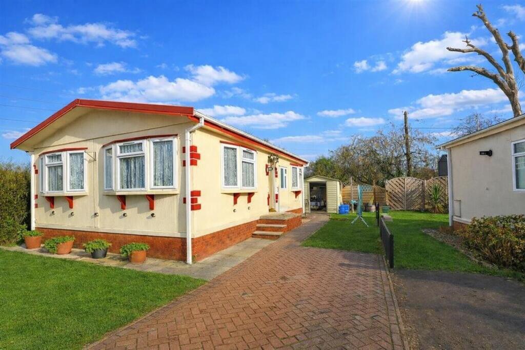 Main image of property: Hillcrest Caravan Site, Manor Road, Woodside, LU1