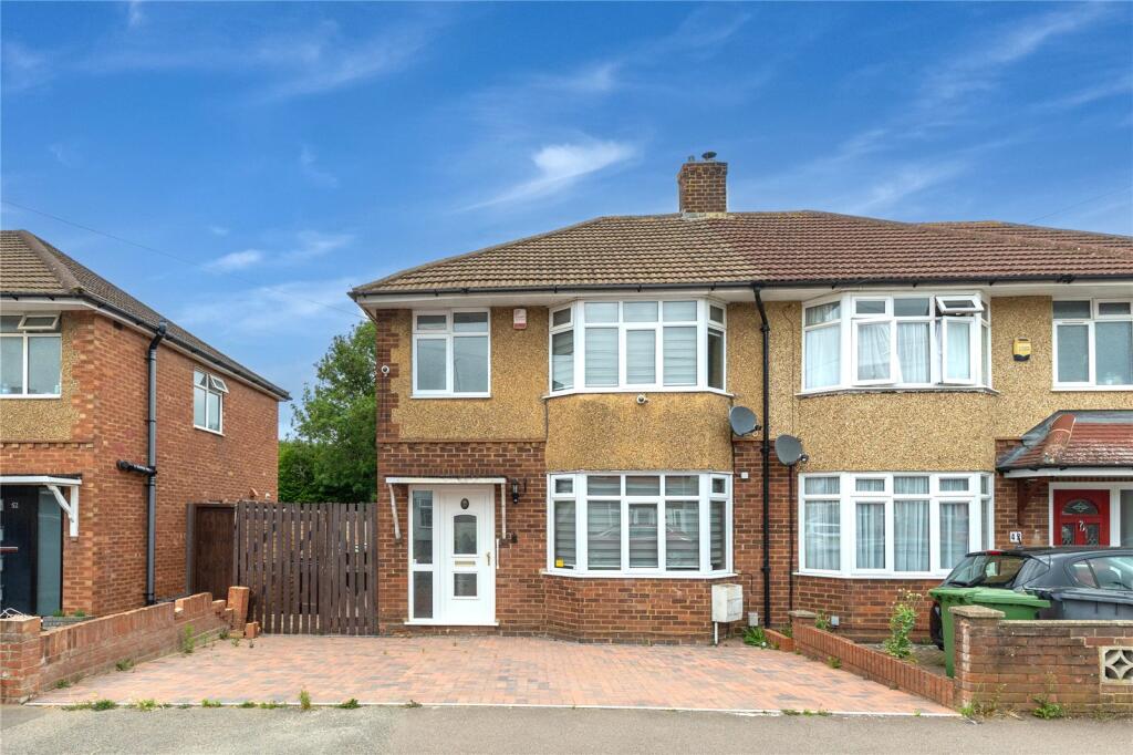 Main image of property: St. Thomas's Road, Luton, Bedfordshire, LU2