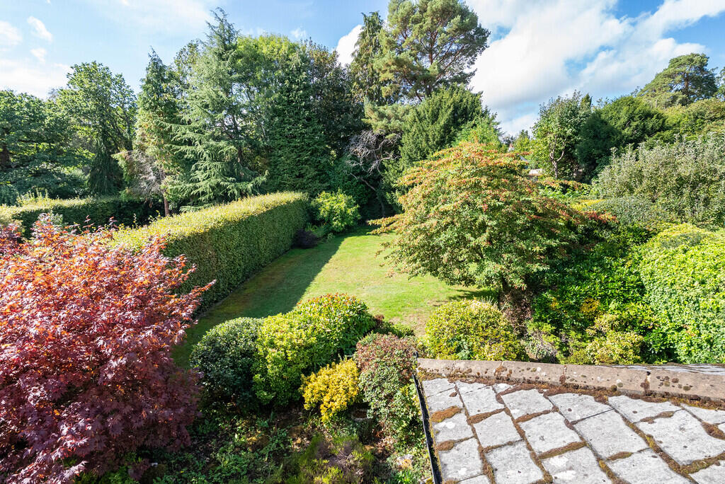 House in Redhill - View 5