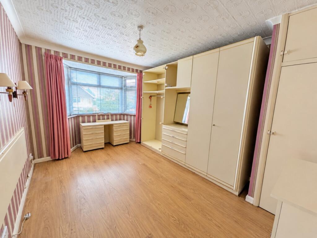 House in Castle Point, Essex - More
