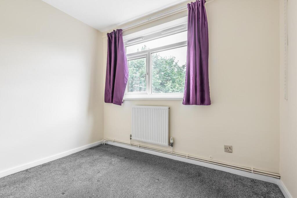 Apartment in Kingston upon Thames - More