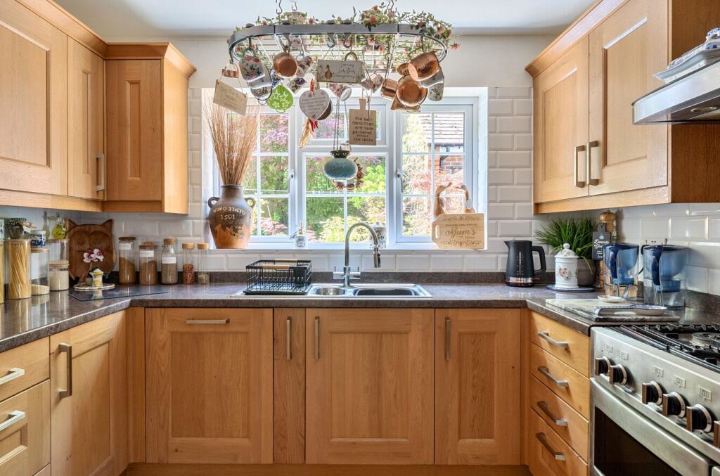 Blythe Close, Enham Alamein, Andover, SP11 6HX photo 4