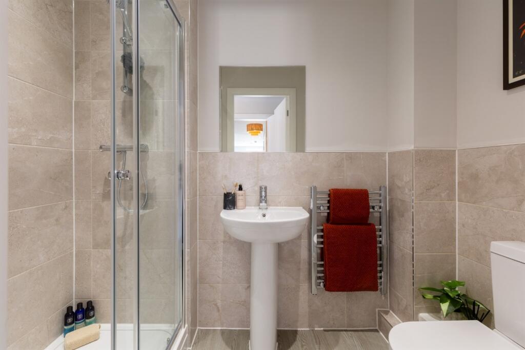 House in Leeds - View 5