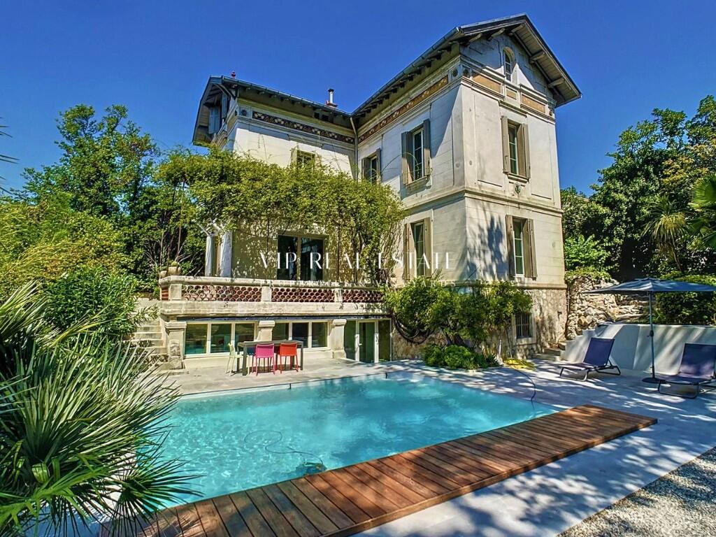 Main image of property: Villeneuve-lès-Avignon, Gard, Languedoc-Roussillon