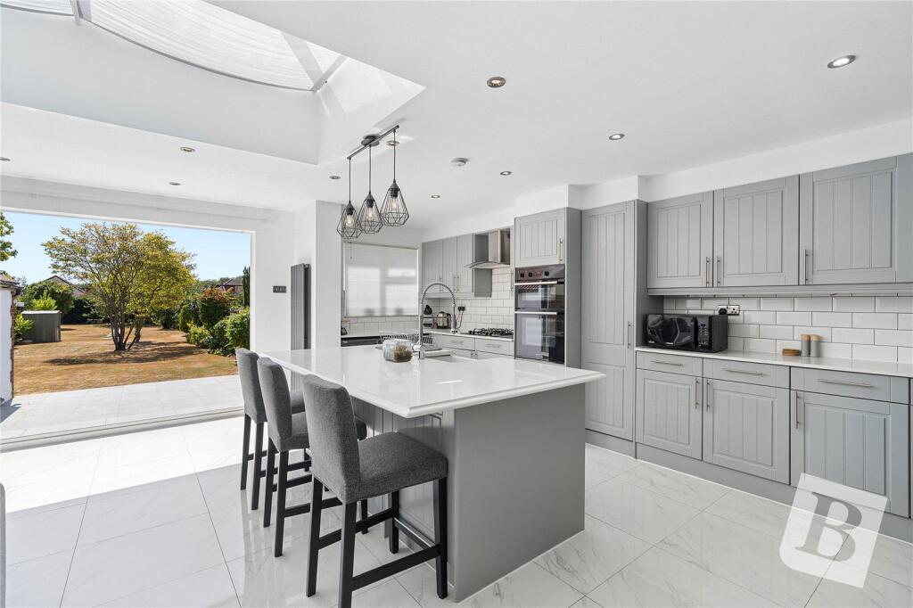 House in London - View 5