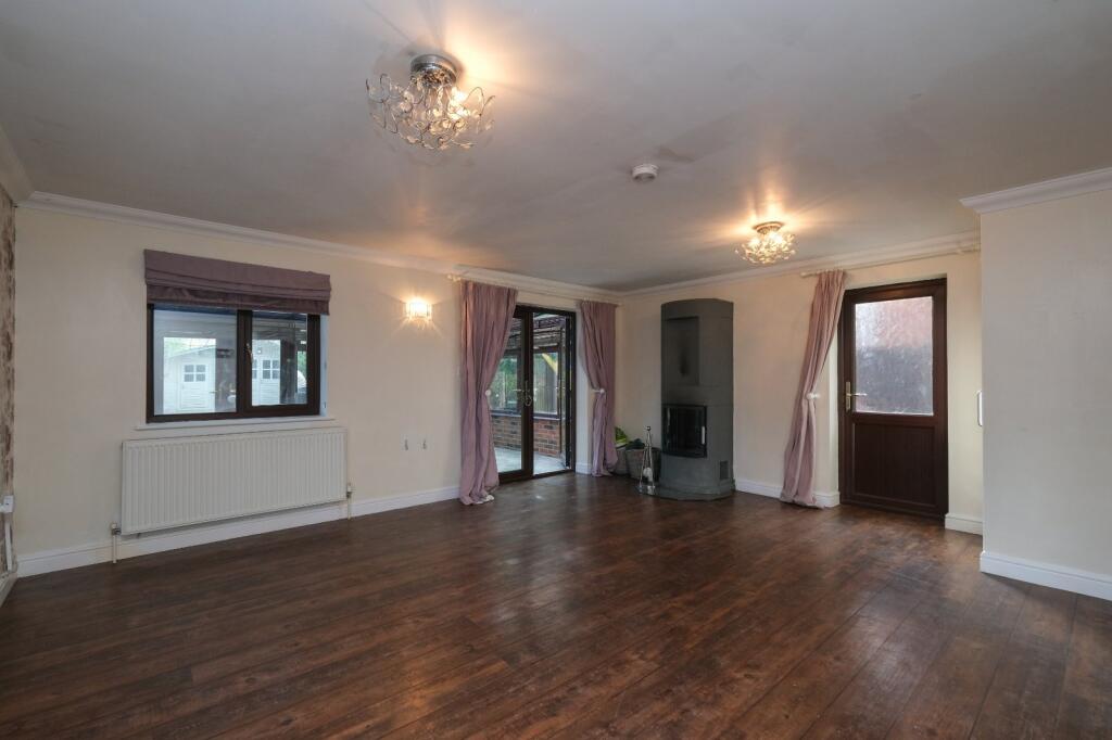 House in Whitstable, Mariner's View - More