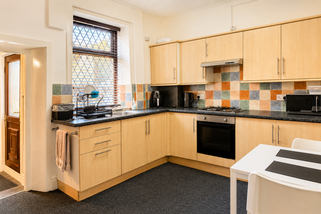 House in Pendle, Whitefield, Nelson - More
