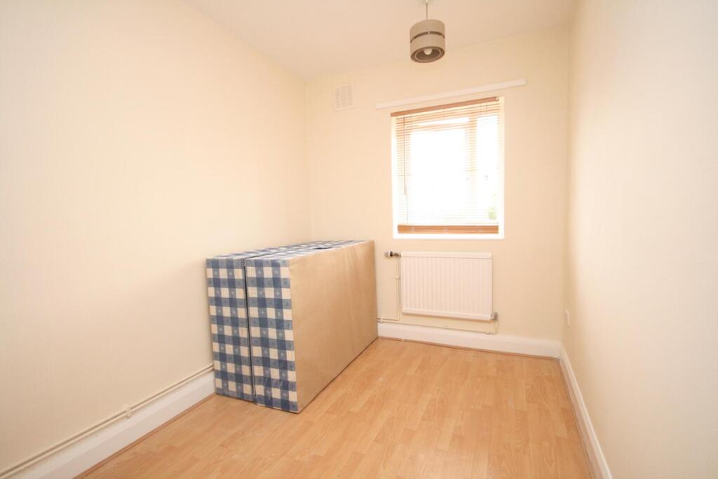 Apartment in London - More
