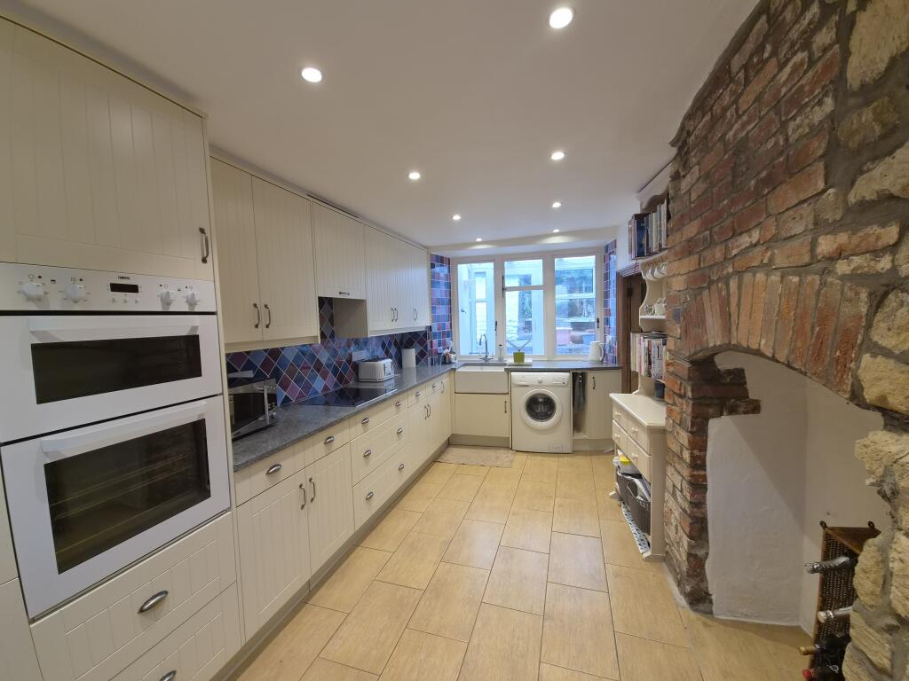House in Dorchester - View 2