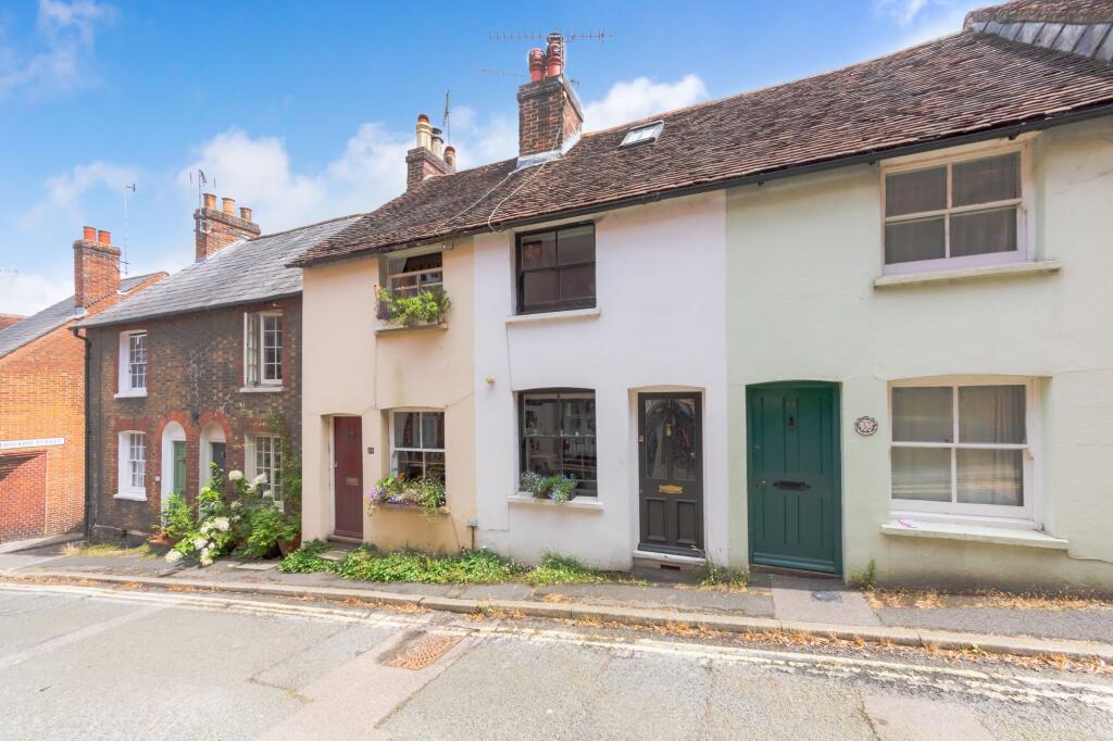 1-bed terraced on 1 Earls Garden, £325,000