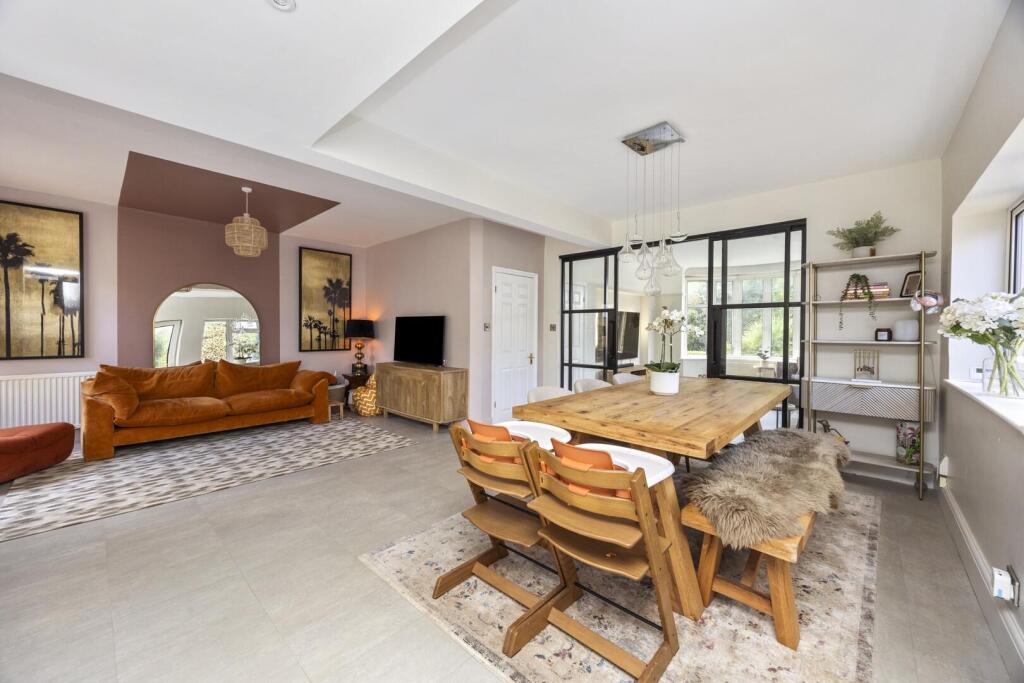 House in Shoreham-by-Sea - More