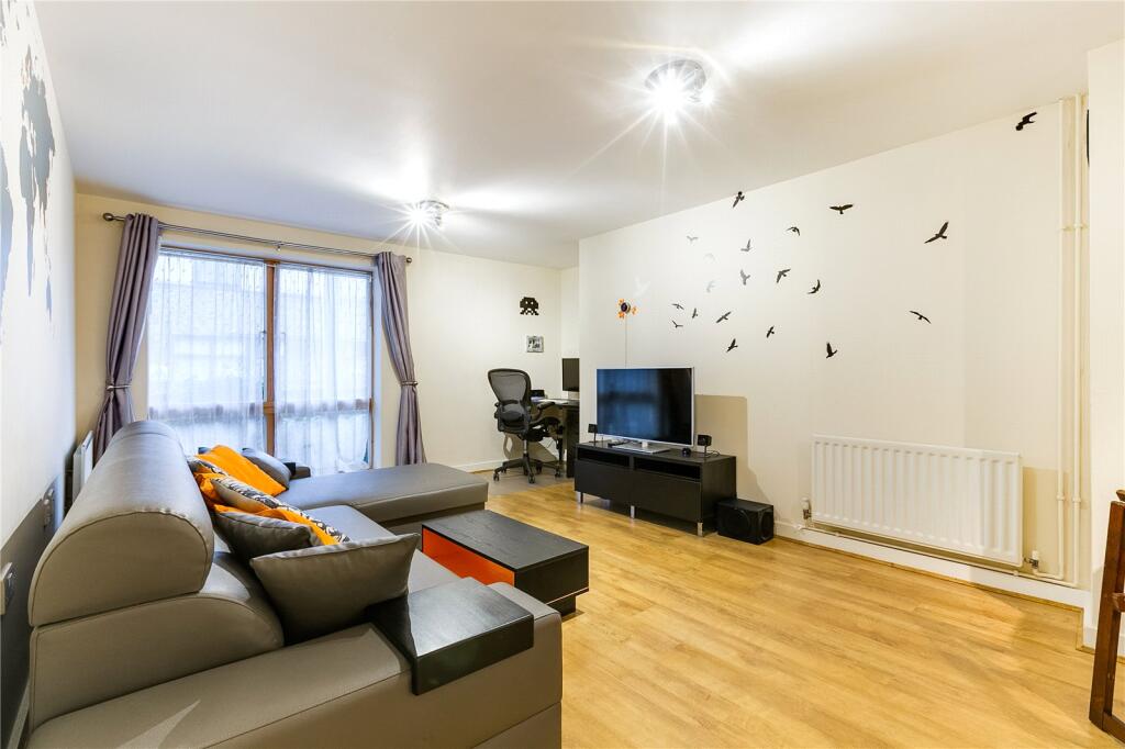 Apartment in London - More
